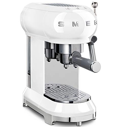 Smeg ECF01WHUK - Cafetera espresso estilo retro de los años 50, soporte de filtro de acero inoxidable, sistema antigoteo, 1 L, color blanco